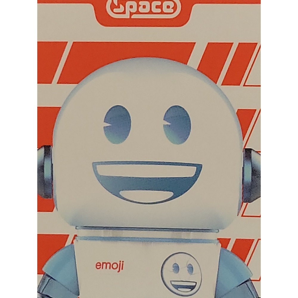 POP MART 100% Mega Space Molly x Emoji Series Figure Frozen Smile.